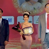 Ca sĩ - doanh nhân Thái Ngọc Thanh được vinh danh